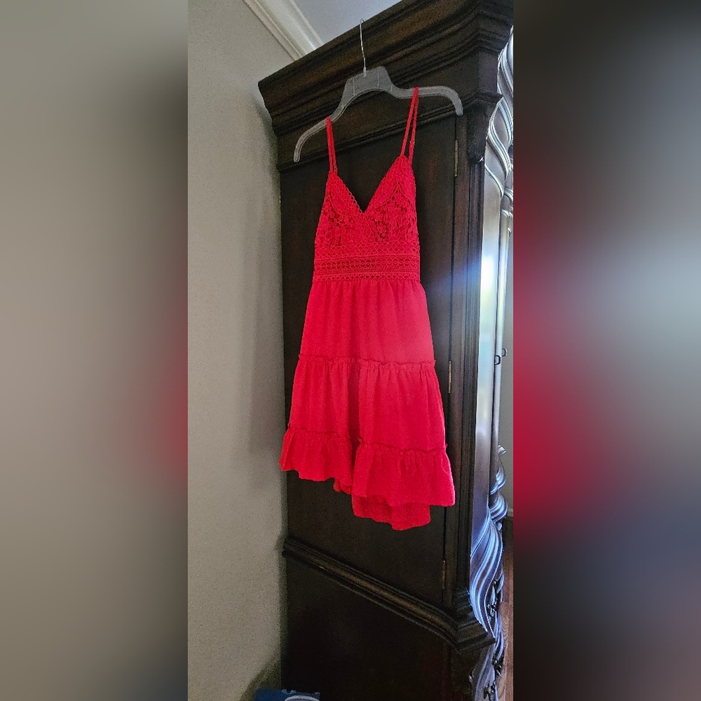 Red Sleeveless Lace Dress